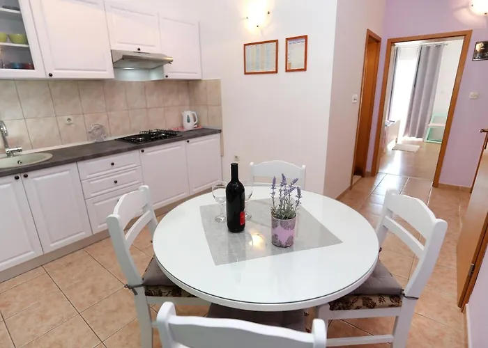 M&i Apartment *